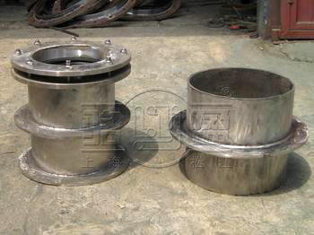 柔性防水他管和<a href=http://www.www.insctv.com target=_blank class=infotextkey>剛性防水套管</a>